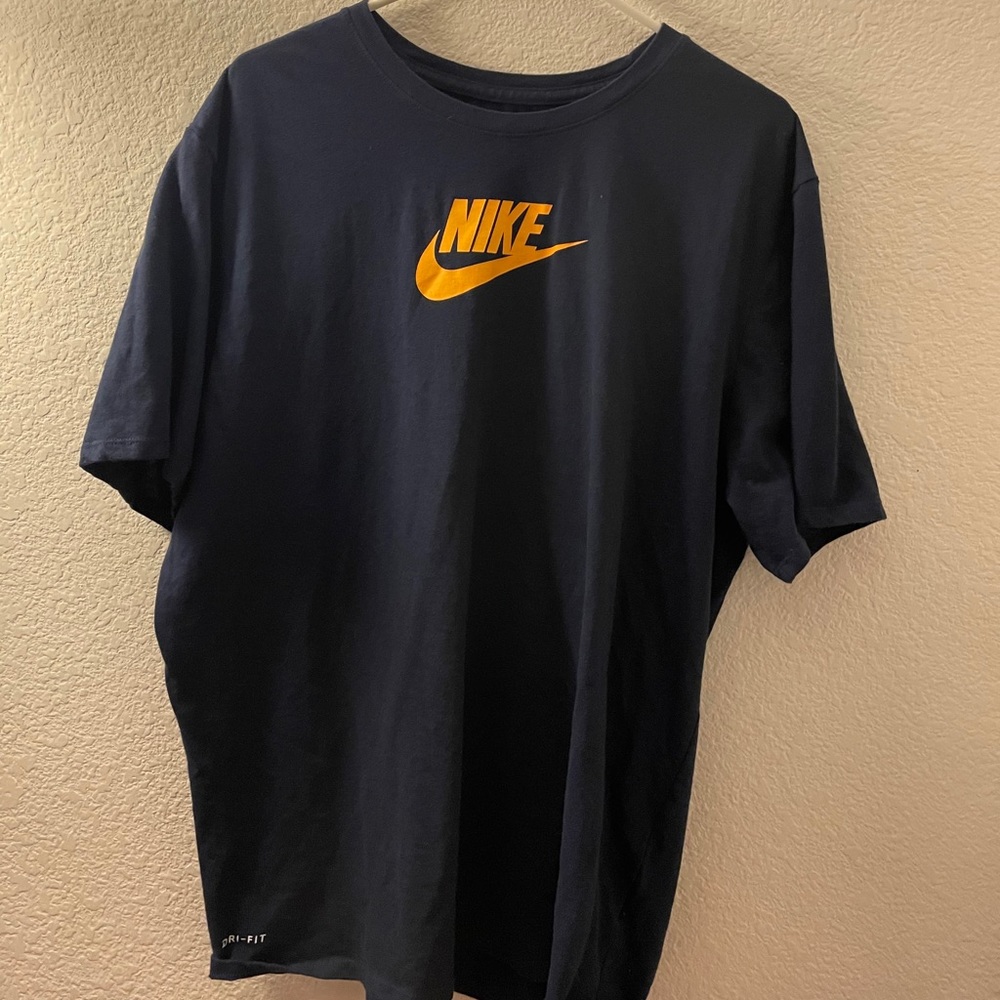 nike navy blue t shirt